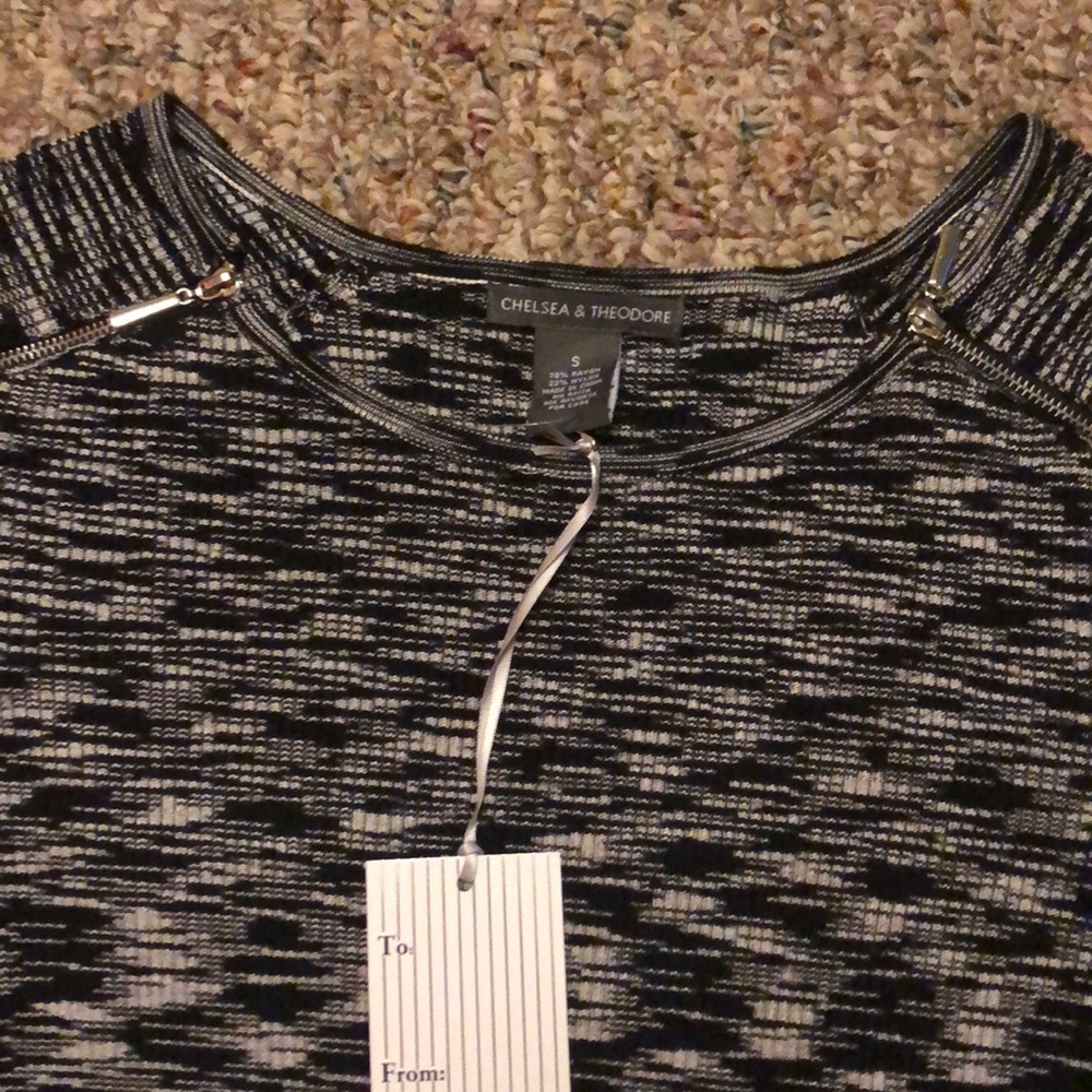 Sweater - Picture 2 of 4